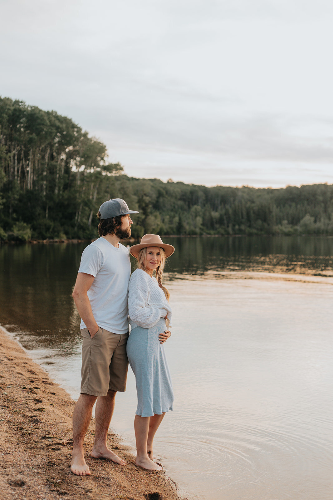 Photos by Canadian wedding and elopement photographer Sarah Rolles Photography