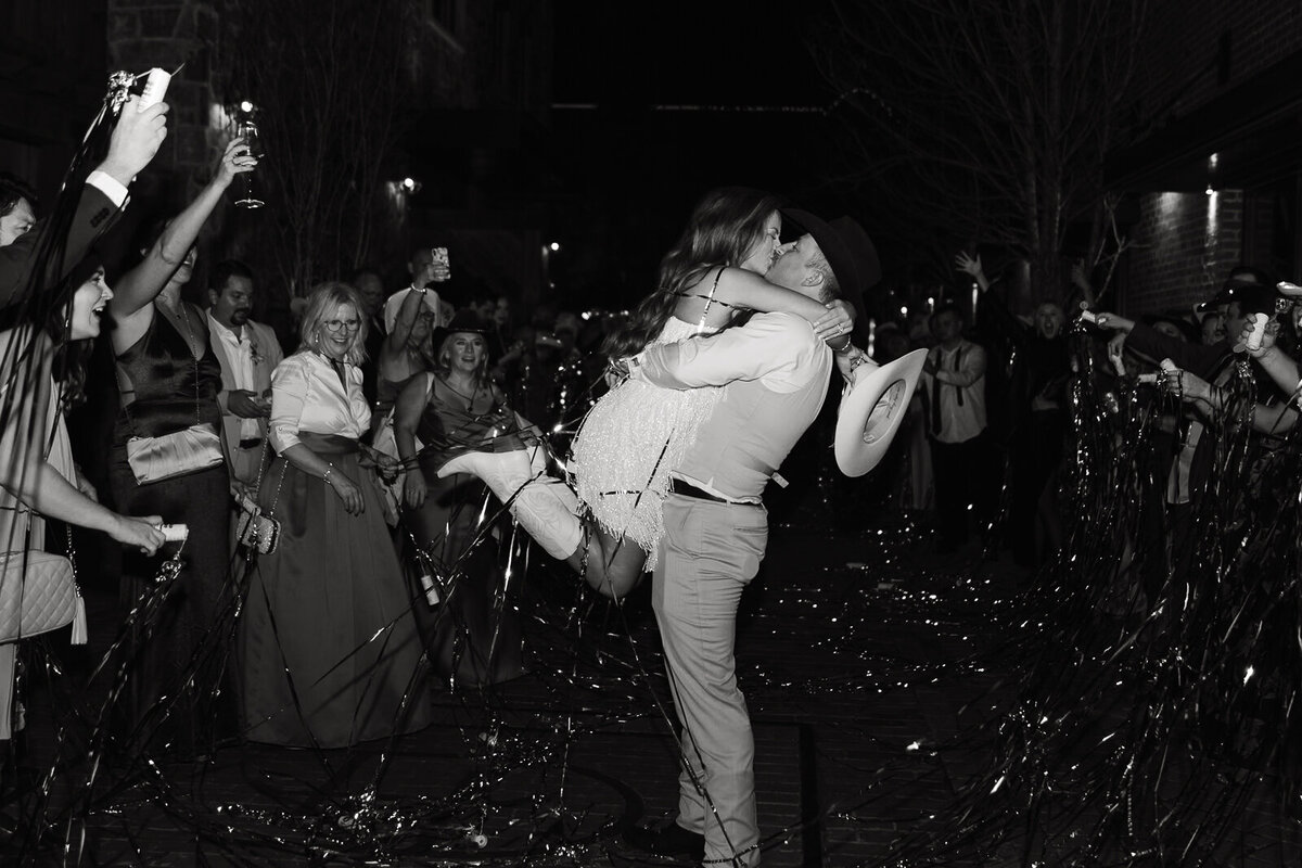 dfw-wedding-photographer_ashleyvandertol-2497