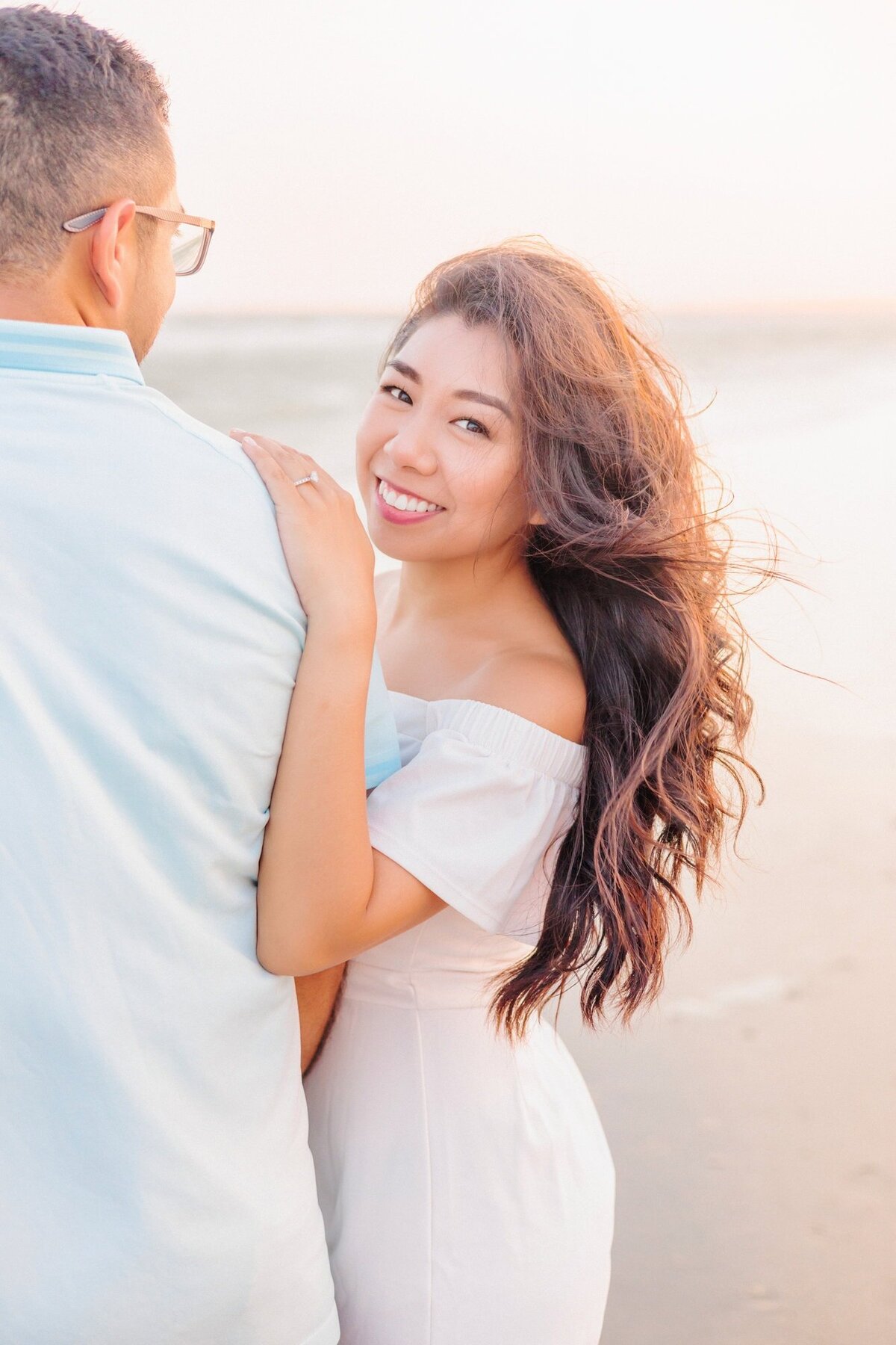engagement-pictures-on-the-beach (2)