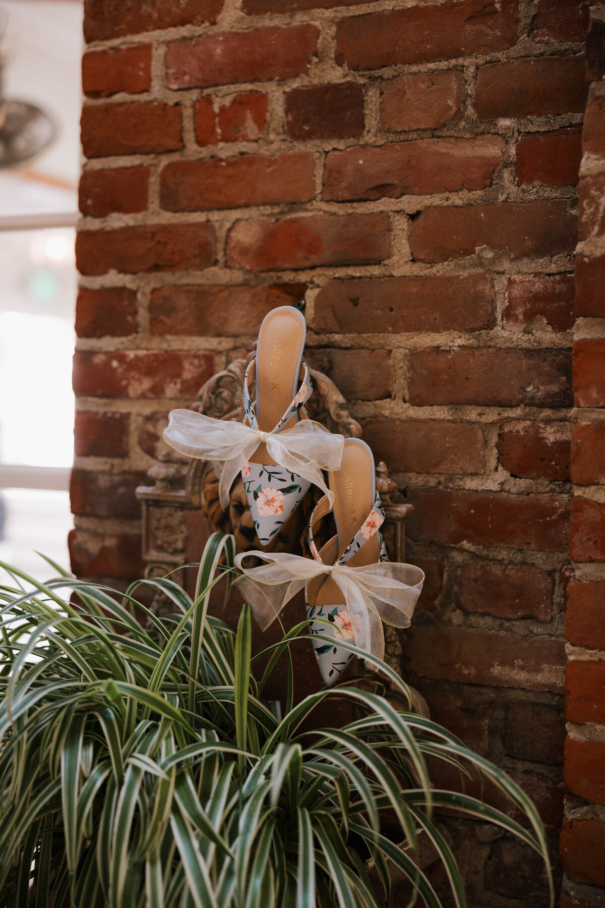 horton-plaza-hotel-san-diego-wedding-raven-berlin-photo-15