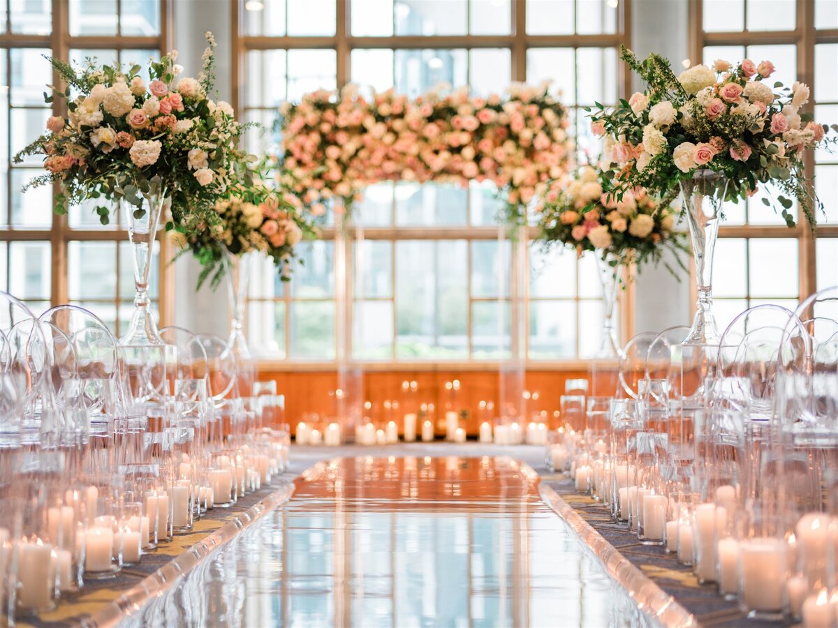 Grand-Luxury-Fairmont-Olympic-Wedding-Flora-Nova-Design-Seattle-00055