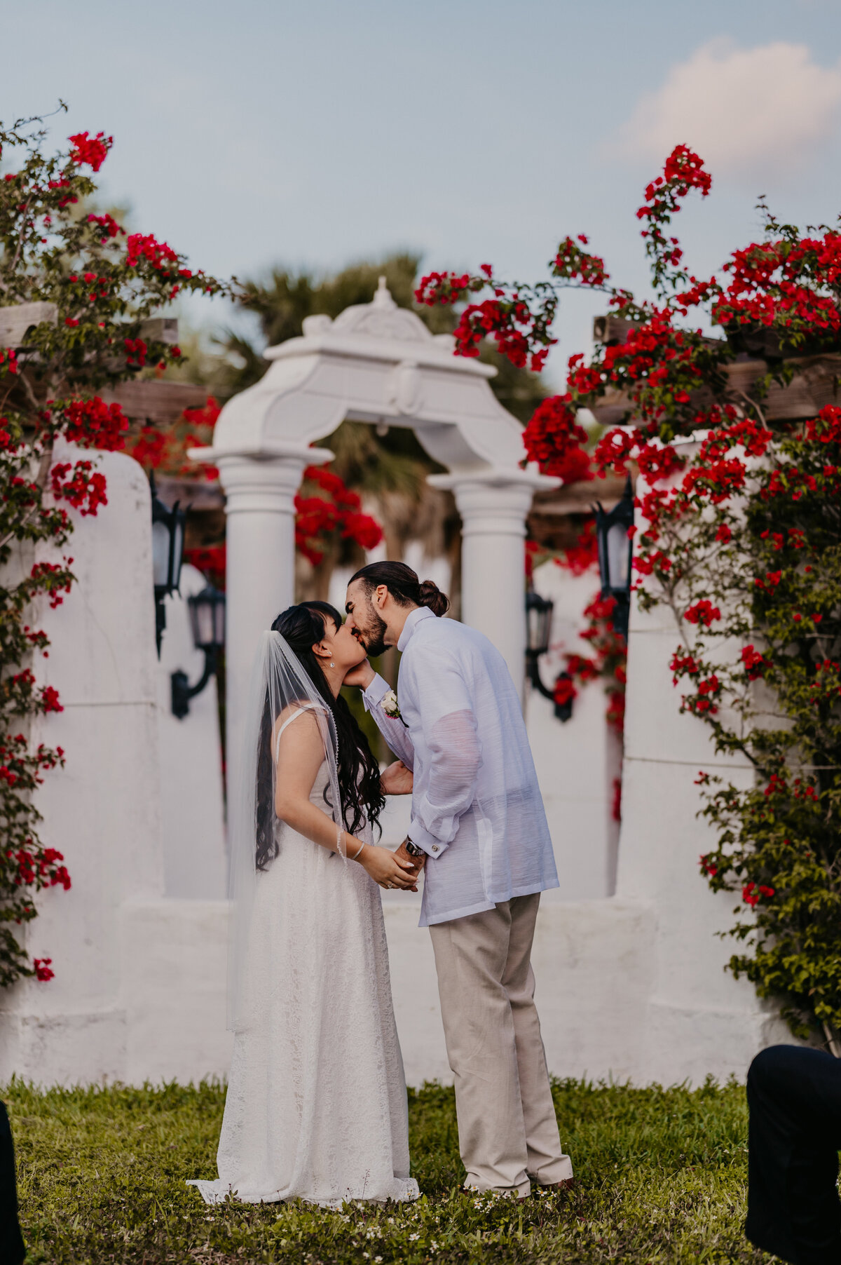 mariah-lacy-photo-granada-terrace-park-elope-chantilly-chic-celebrations-16