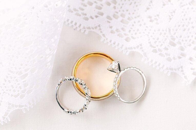 bay-pointe-inn-shelbyville-grand-rapids-michigan-wedding-photographer_0022