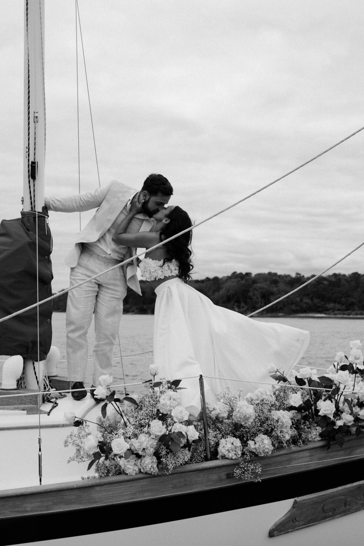 wilmington-sailboat-elopement-alex-leila-north-carolina-ocean-22