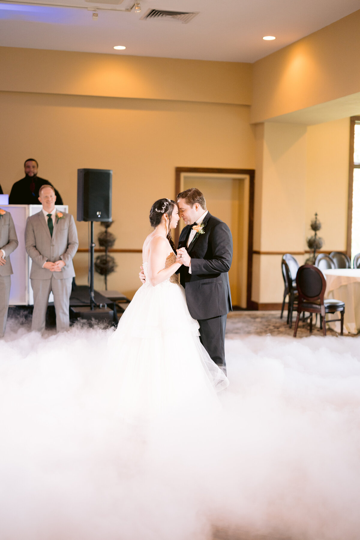 Kayla&JasonsWedding_FirstDance_1078