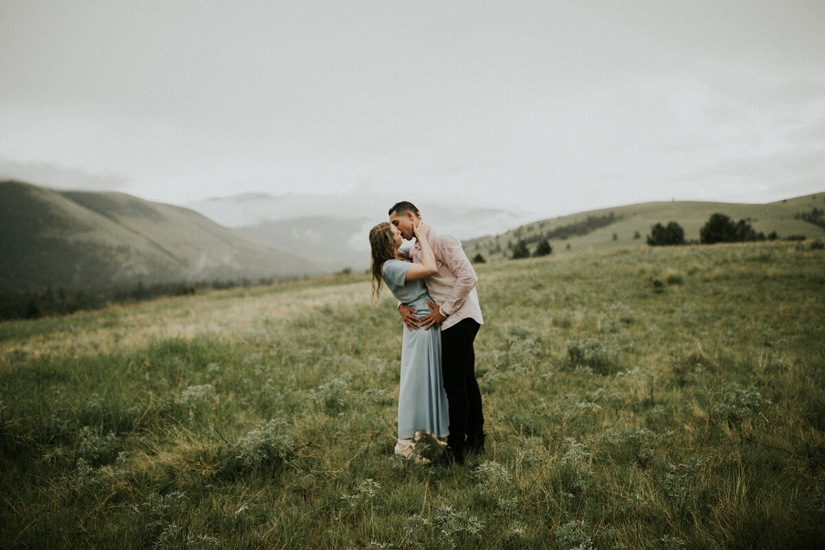 engagement-photos-montana-fields-17