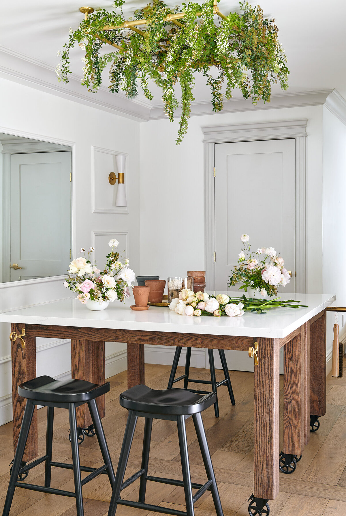 toronto-interior-design-olivias-garden-floral-counter