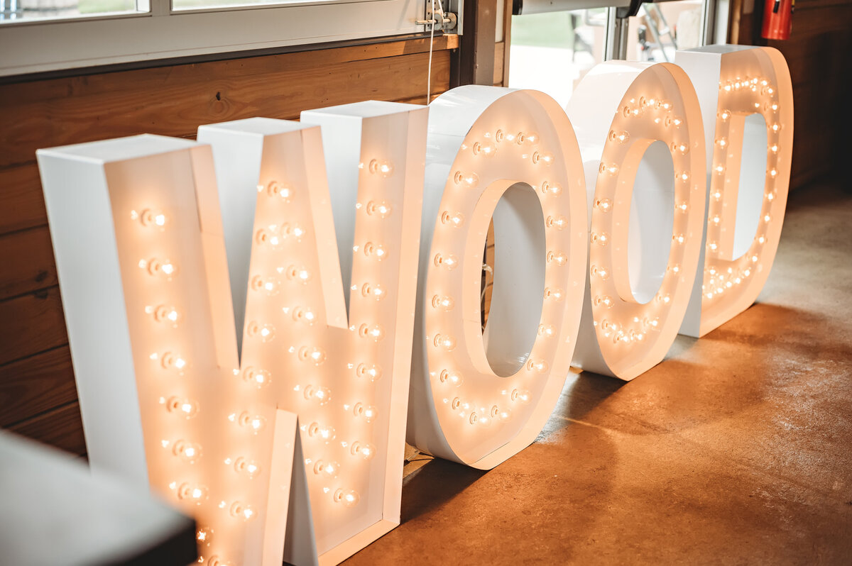 MirandaLongoriaPhotography_SwingYourWood_EventDecor5