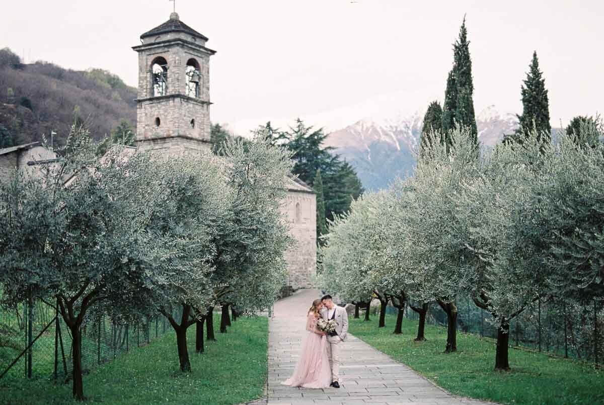 Wedding 1200px-1123