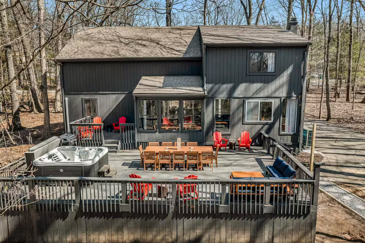 Poconos-Airbnb_Deck-Design