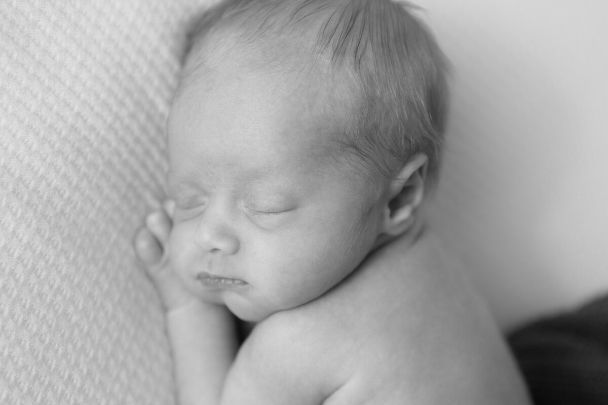 newborn-sloane-new-jersey-session-25