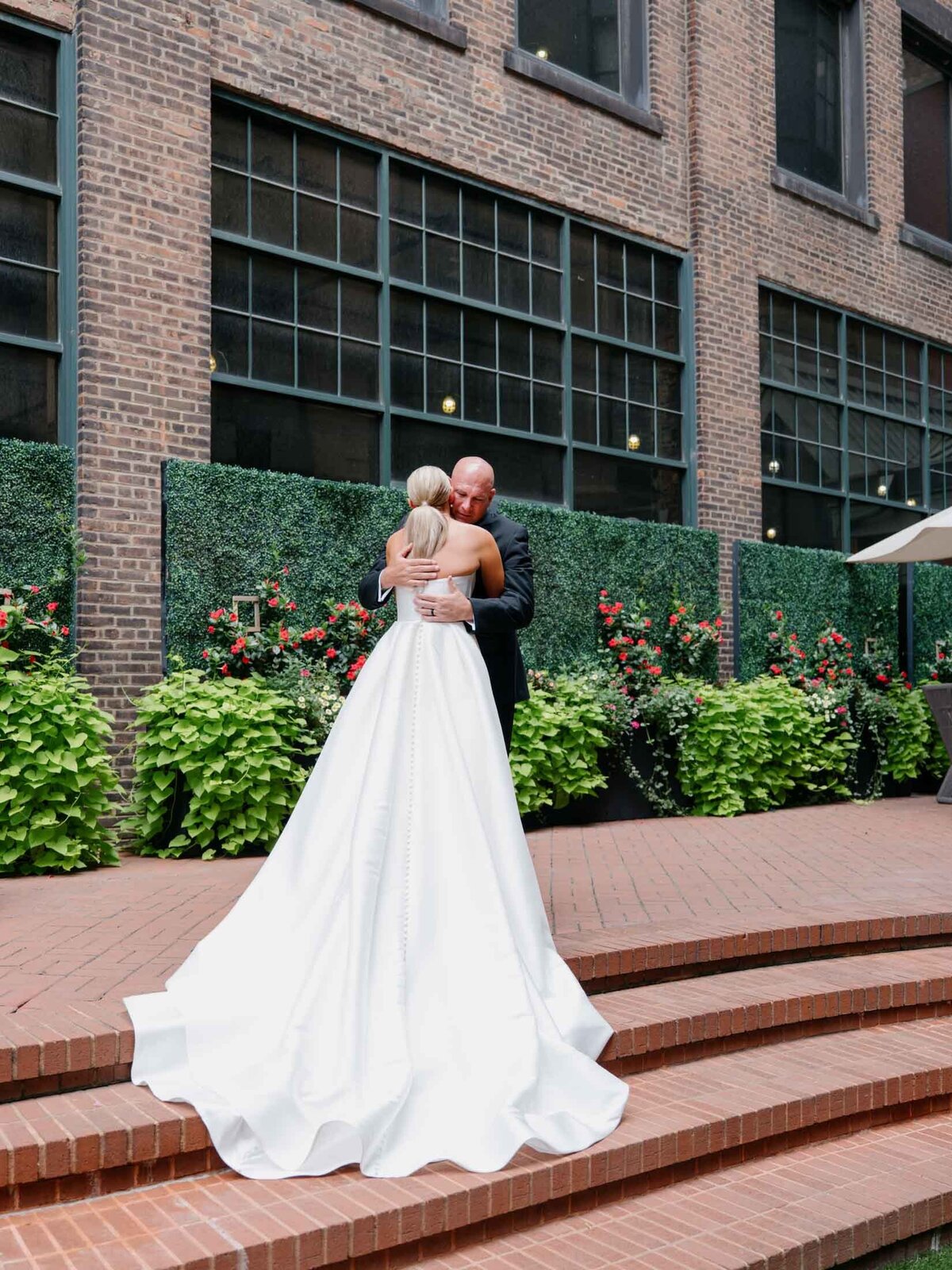Bride's first look with her dad at The Hotel Indigo in Cleveland