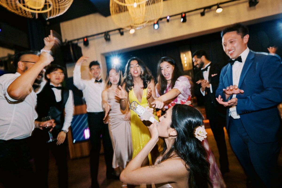 W7-Wedding-Photos-Emily-and-Michael-2024-05-26-2500px-1447