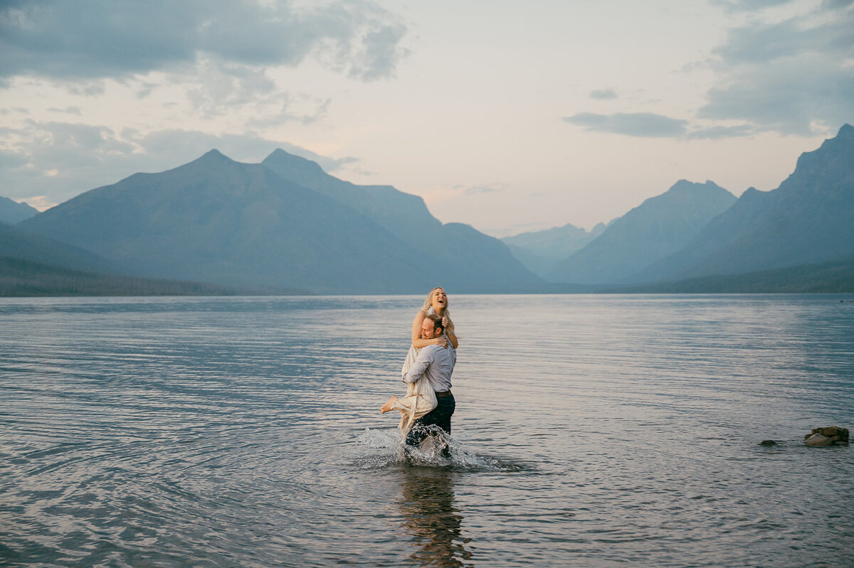 vintage-hollywood-glacier-national-park-elopement-presley-gray-photo1537
