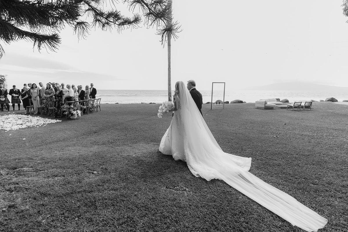 Maui-Hawaii-Wedding-Timeless-Elegance-Bre-Jane-Photography-17