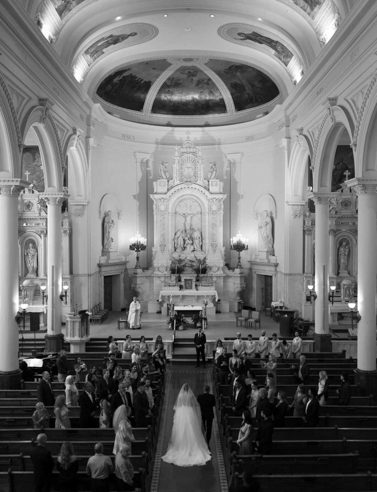 A stunning St. Peter and Paul Cathedral wedding in Detroit, Michigan