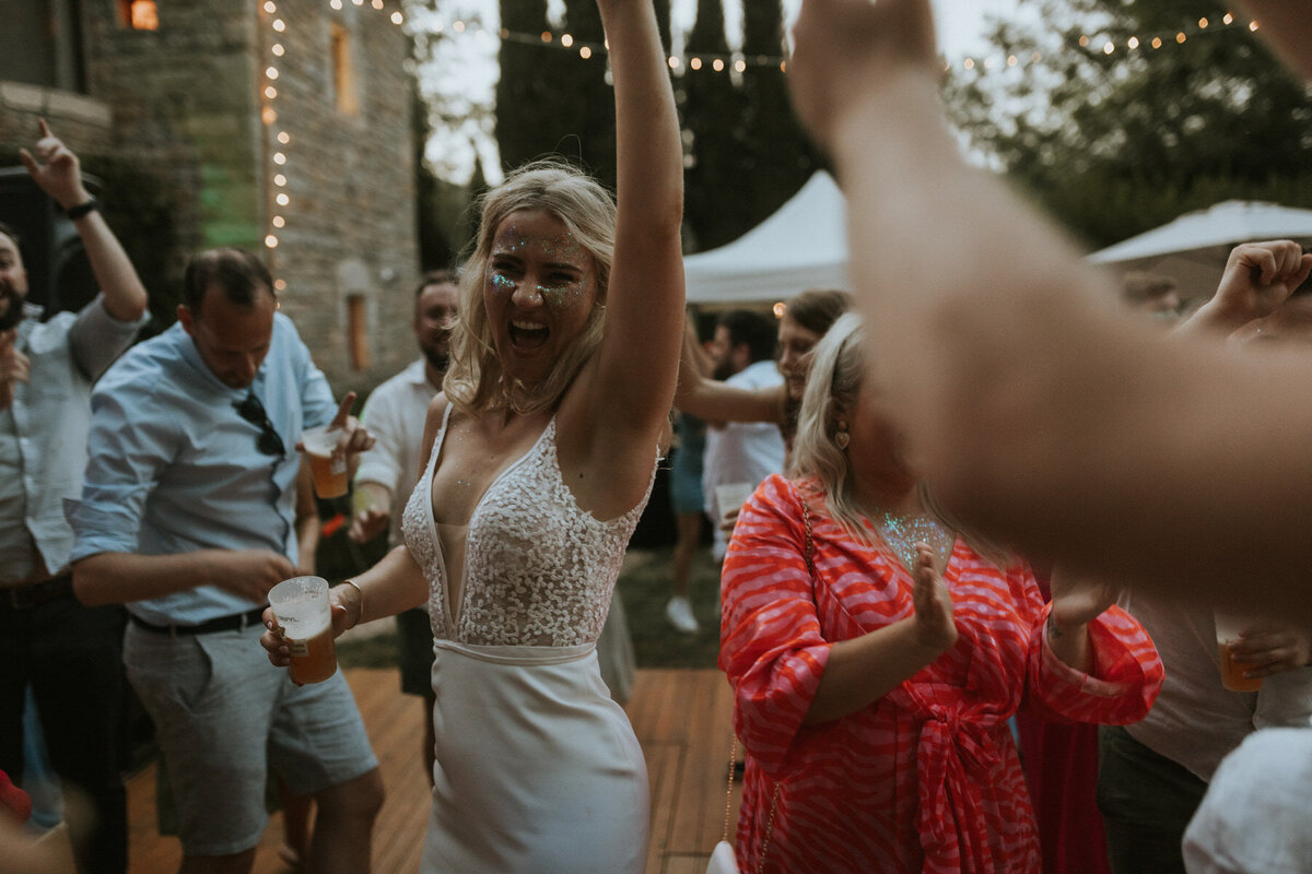 Kirstyandjames_chateaudecas_lauradeanphotography_dorsetweddingphotographer-1287-1
