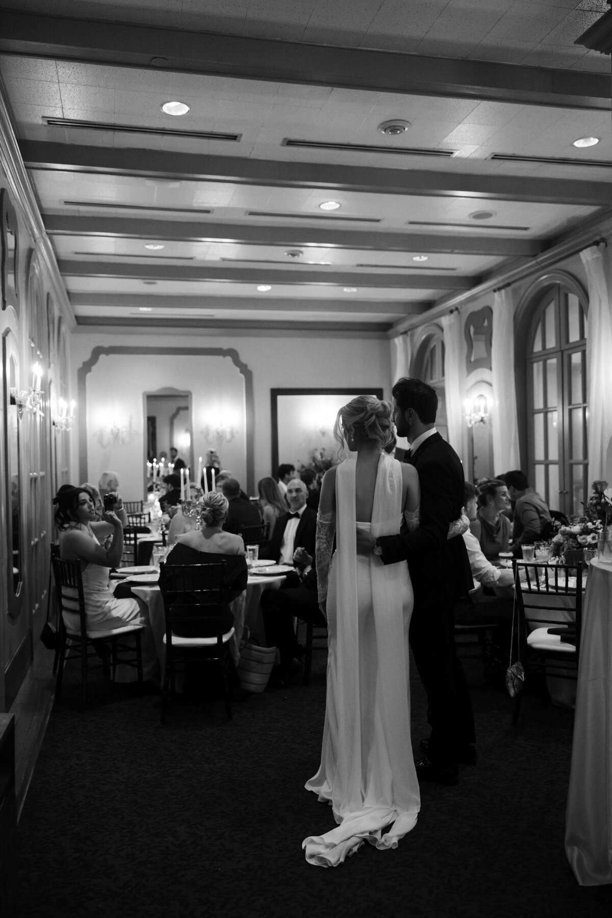 101_riskyexposure_maddie-noah_las-vegas-elopement-photography