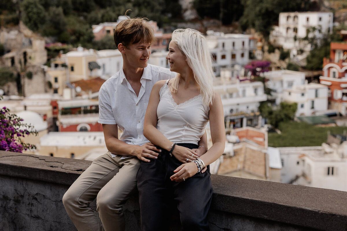 positano italy couple photos