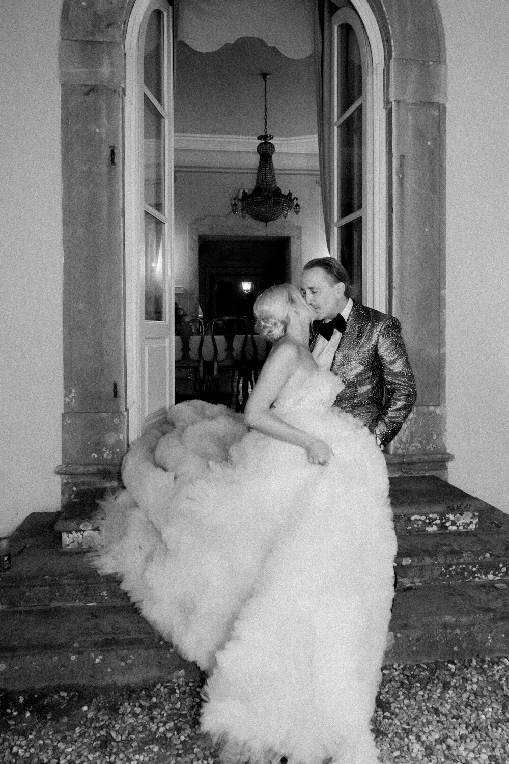 villa-controni-lucca-tuscany-luxury-destination-wedding-film-analog-stefano-degirmenci_0068