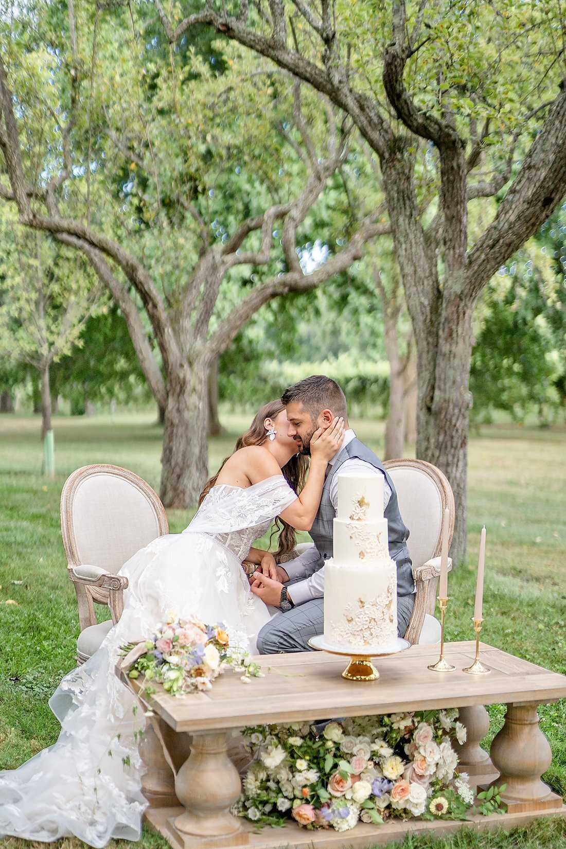 Kurtz Orchards Wedding by Dylan & Sandra Photography -14