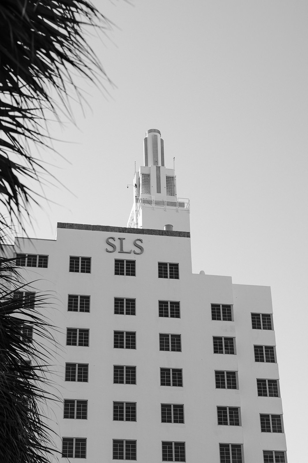 exterior-of-sls-hotel-with-4CD-W