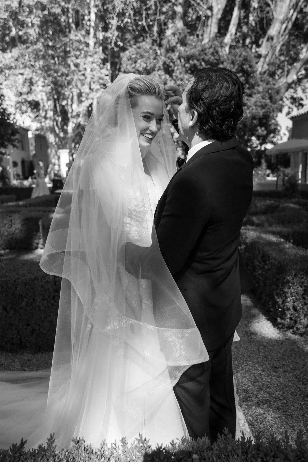 FloraAndGrace_JasminJohanna_Editorial_Wedding_Photographer (1 von 1)-52