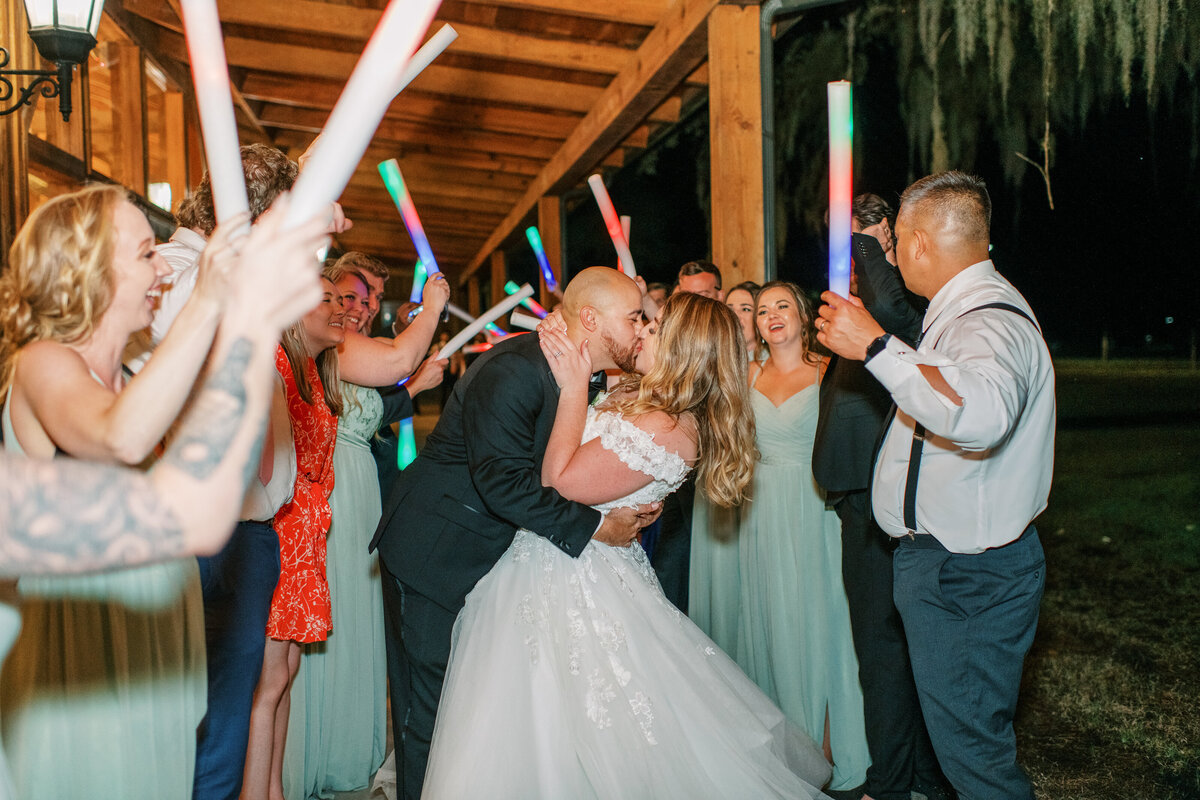 Ashley Dye- Jacksonville Wedding Photographer- Barn At Cottonwood Ranch- JoannaJay-6713
