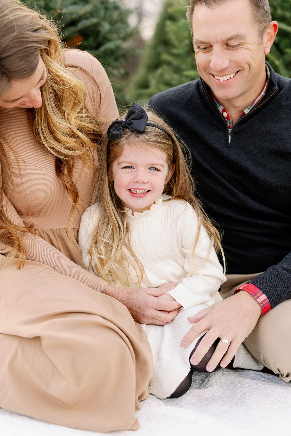 christmas-tree-mini-sessions-family-photography-76