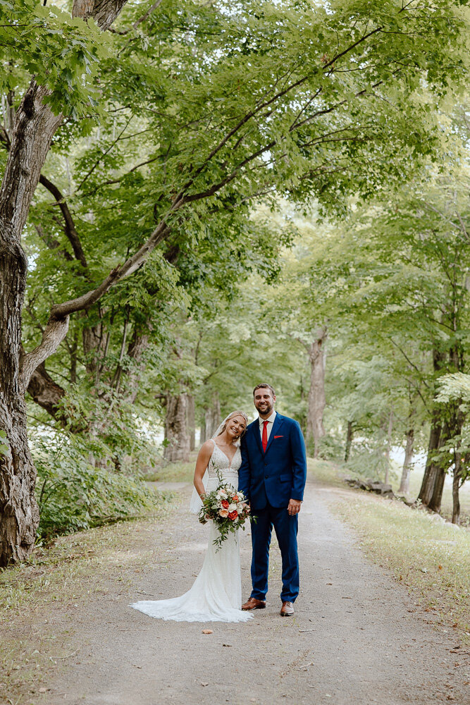 Rustic Chic Wedding at Stanley's Olde Maple Lane Farm Wedding - Emma Persi Photography-15