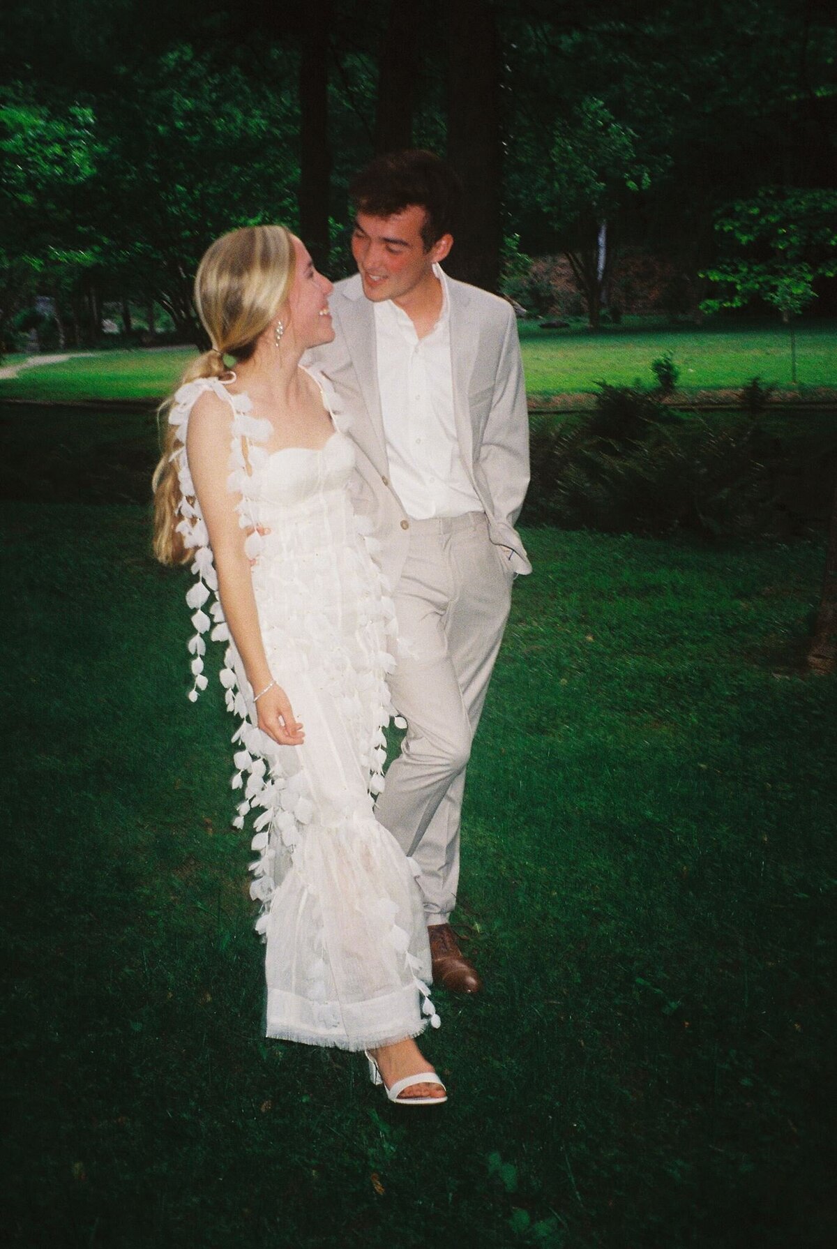 Cator Woolford Gardens Atlanta Engagement Session Hannah Forsberg Film Wedding Photography8