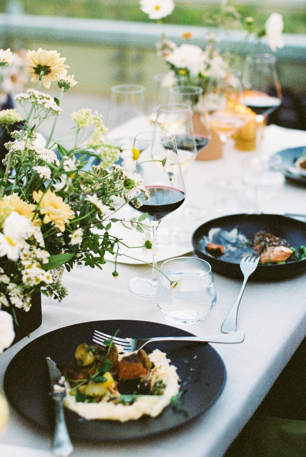 MeghanHemstra-Vibrant-Phantom-Creek-Estates-Winery-Wedding-1