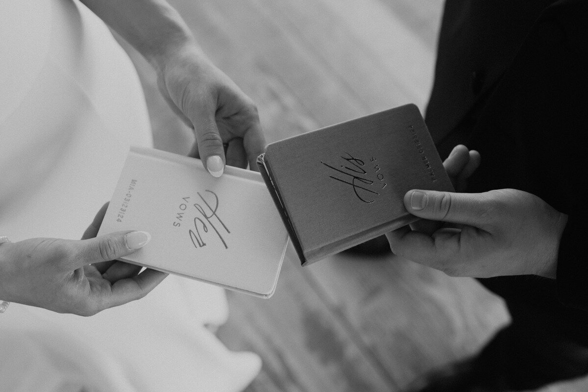 traditional-style-wedding-photography