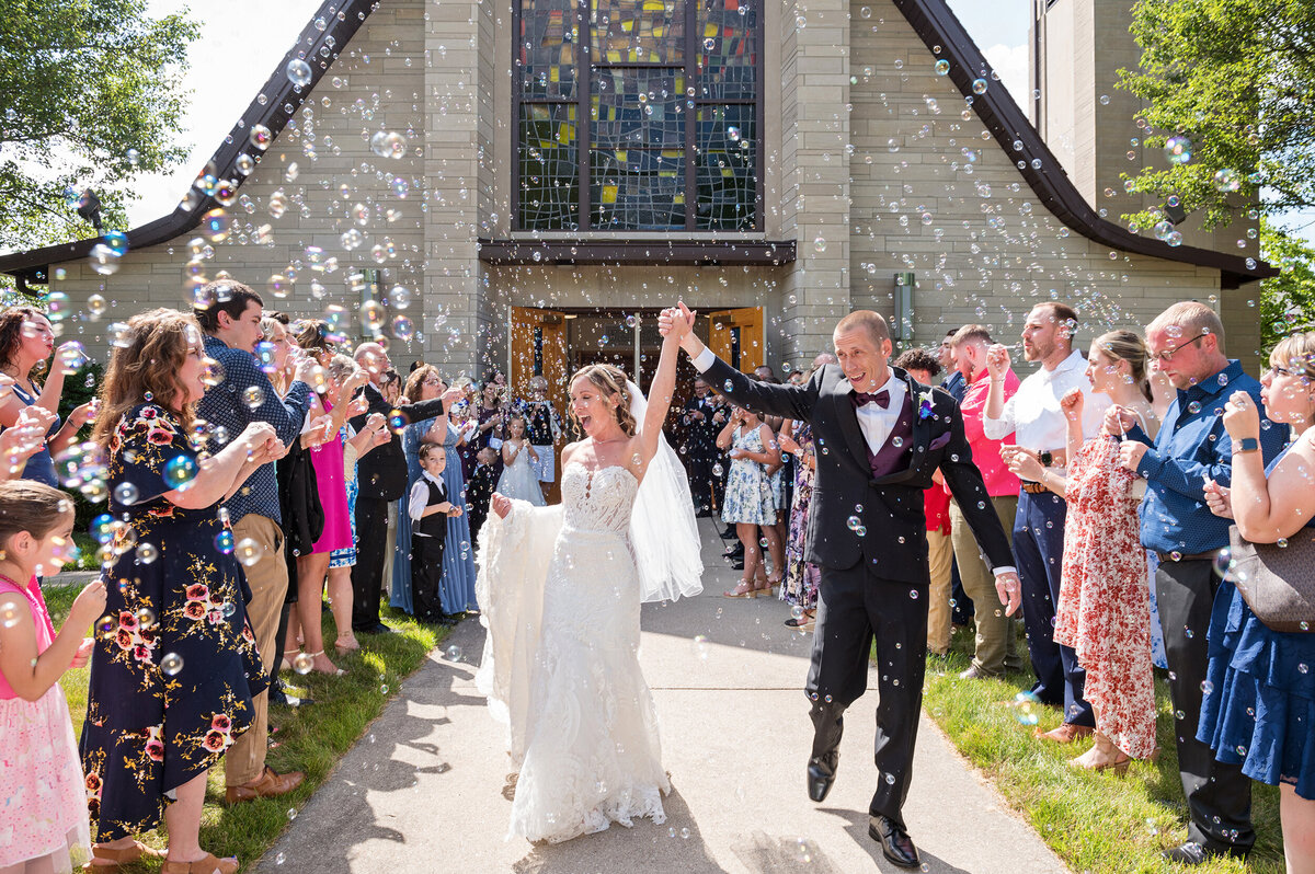 Detroit-Wedding-Photographer-The-Landing-074