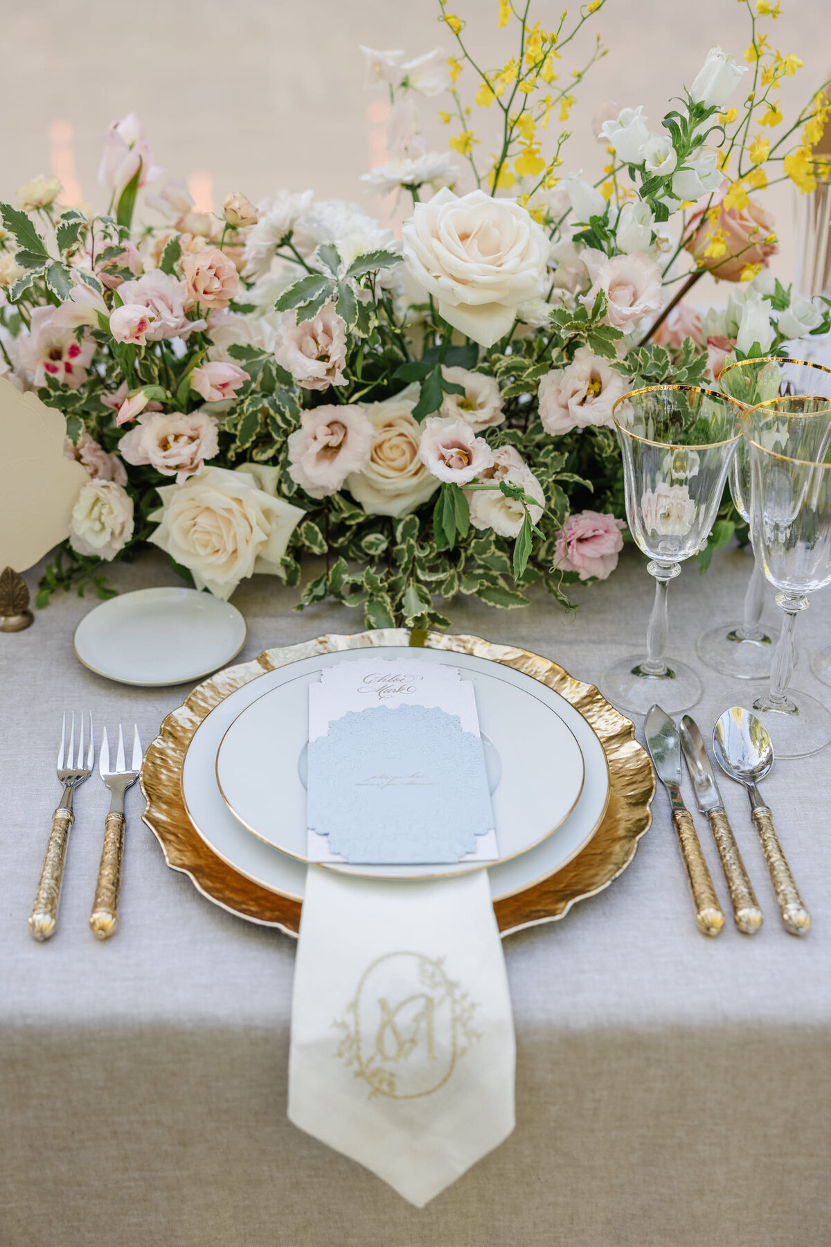 Elegant-wedding-table