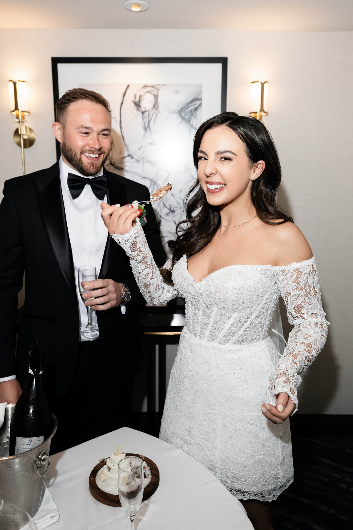 37riskyexposure_hannah-rory_las-vegas-elopement-photography