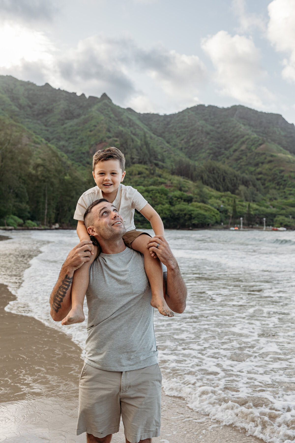 kahana-bay-beach-family-photos-30