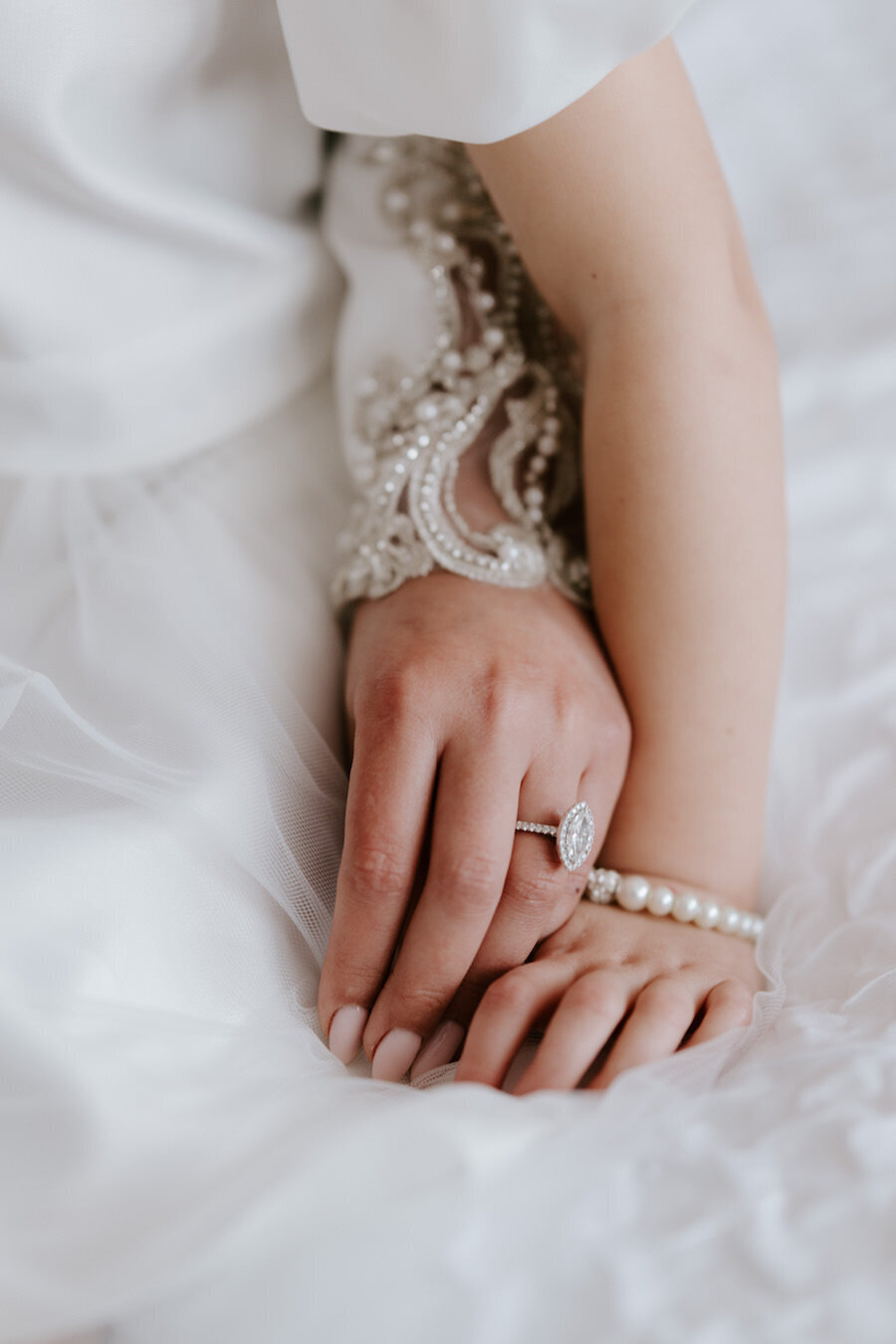 Nicola-Campbell-Editorial-Wedding-Photographer-Scotland-Signet-Library-Caitlin&Darren-58