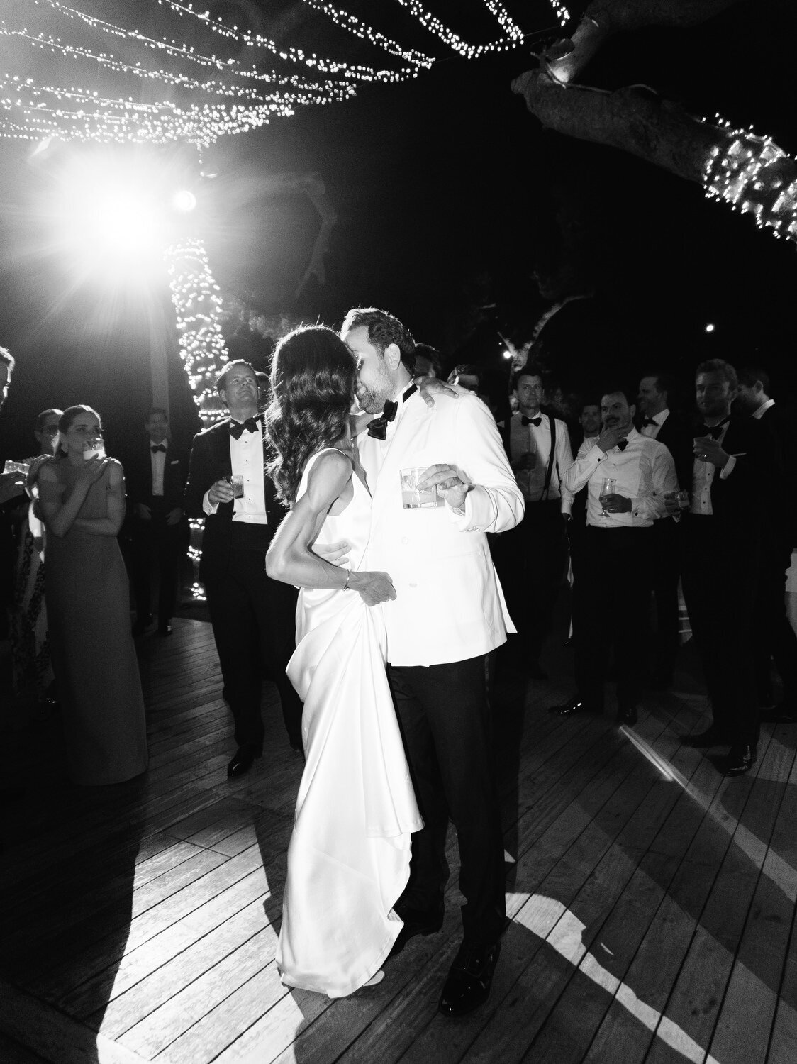 Black-Tie-Wedding-at-Four-Seasons-and-Vouliagmeni-Lake-122