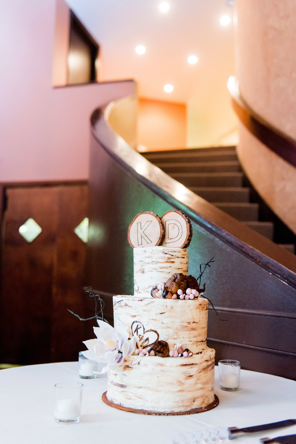 wedding cake on the display in the round room at the Hyeholde