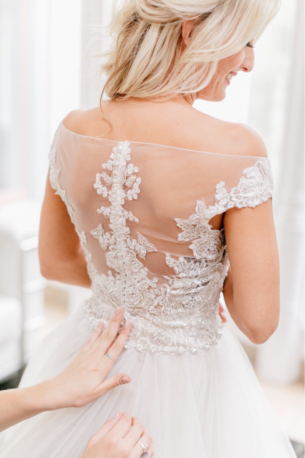 138_lace-and-Perls-wedding-dress_elegant-wedding-gown