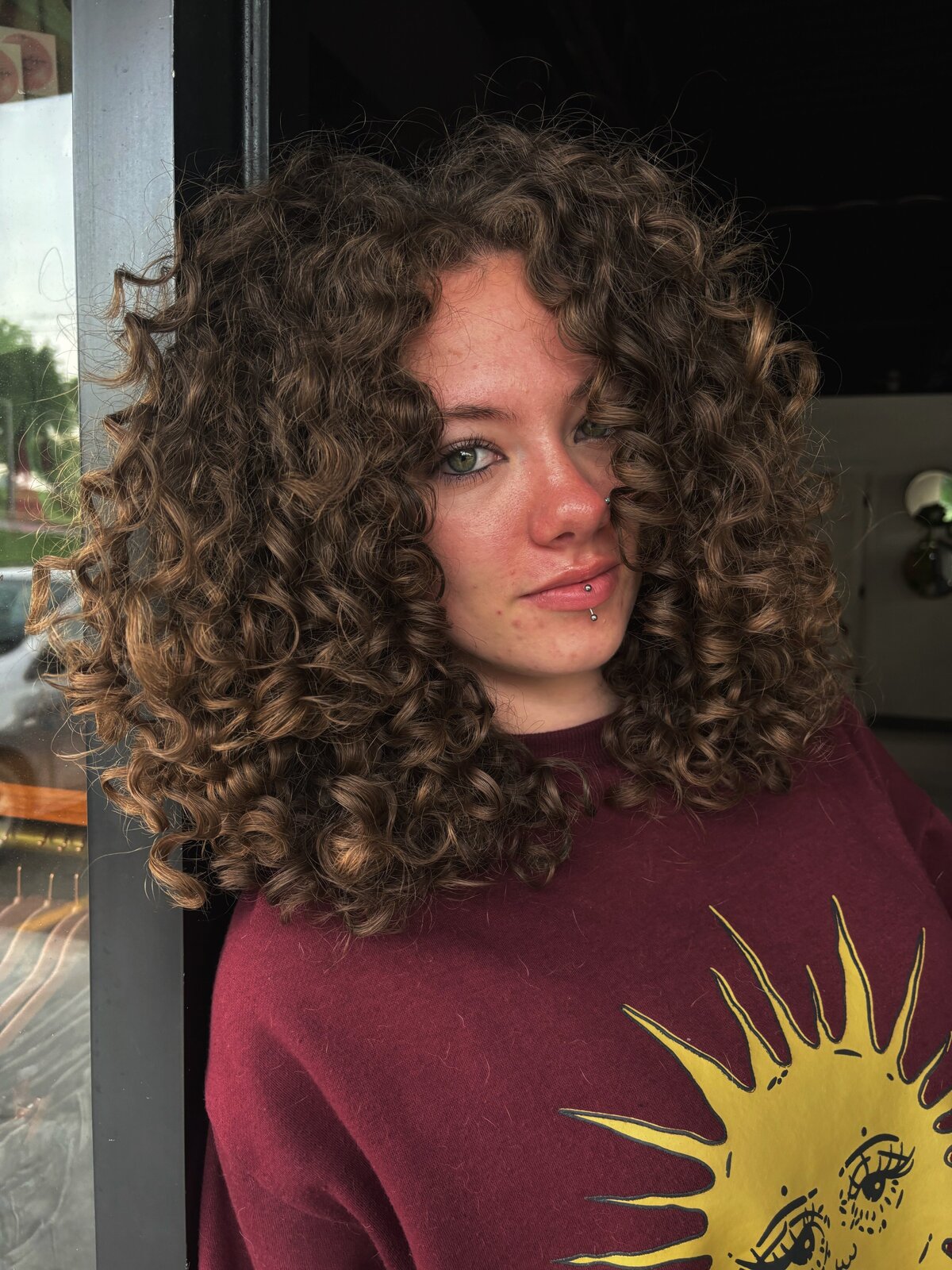 Big fluffy yet defined curls with lots of volume thanks to Moxie by KC