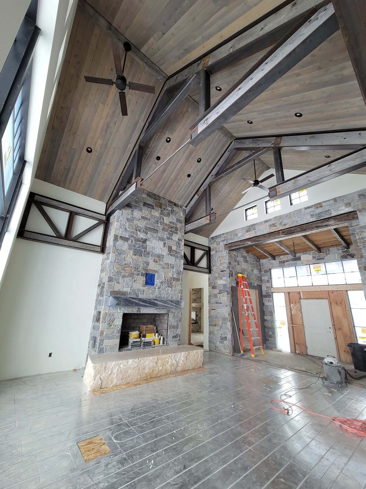 custom-flooring-and-ceiling-carpentry