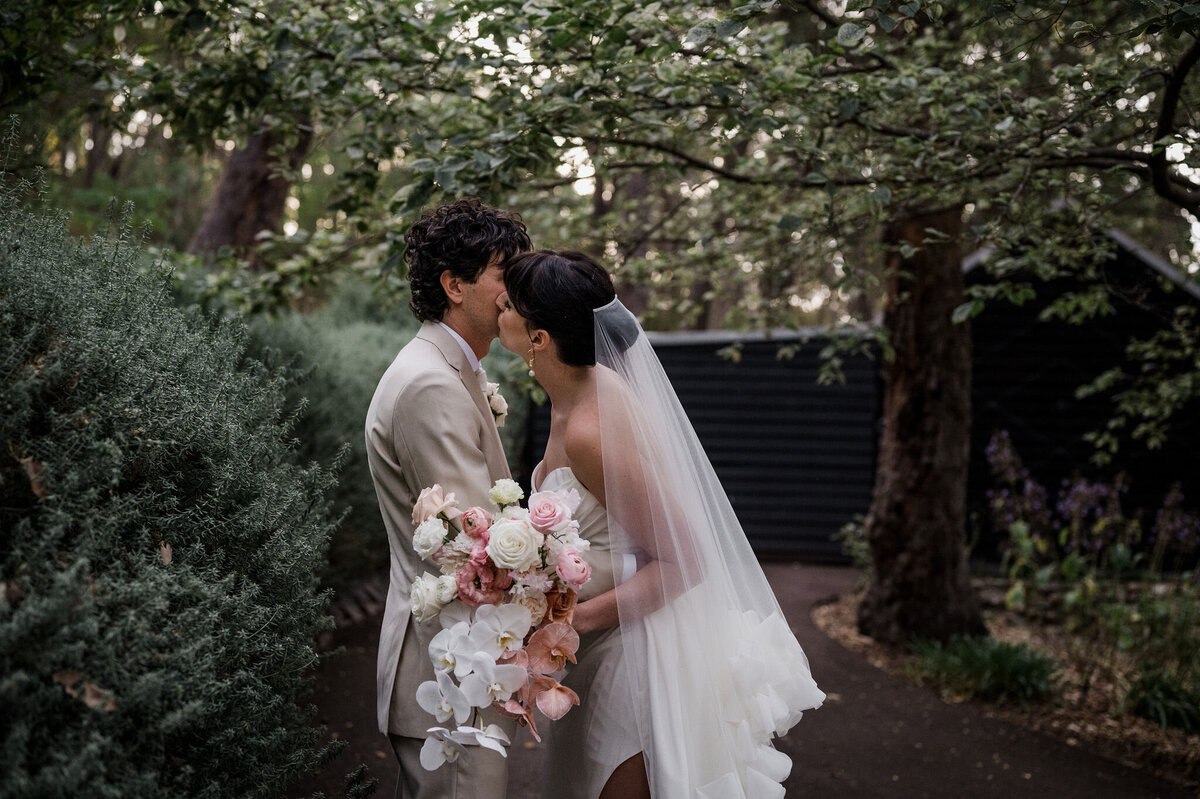 rosie-charles-margaret-rivers-secret-garden-wedding-freedom-garvey-photographer-035