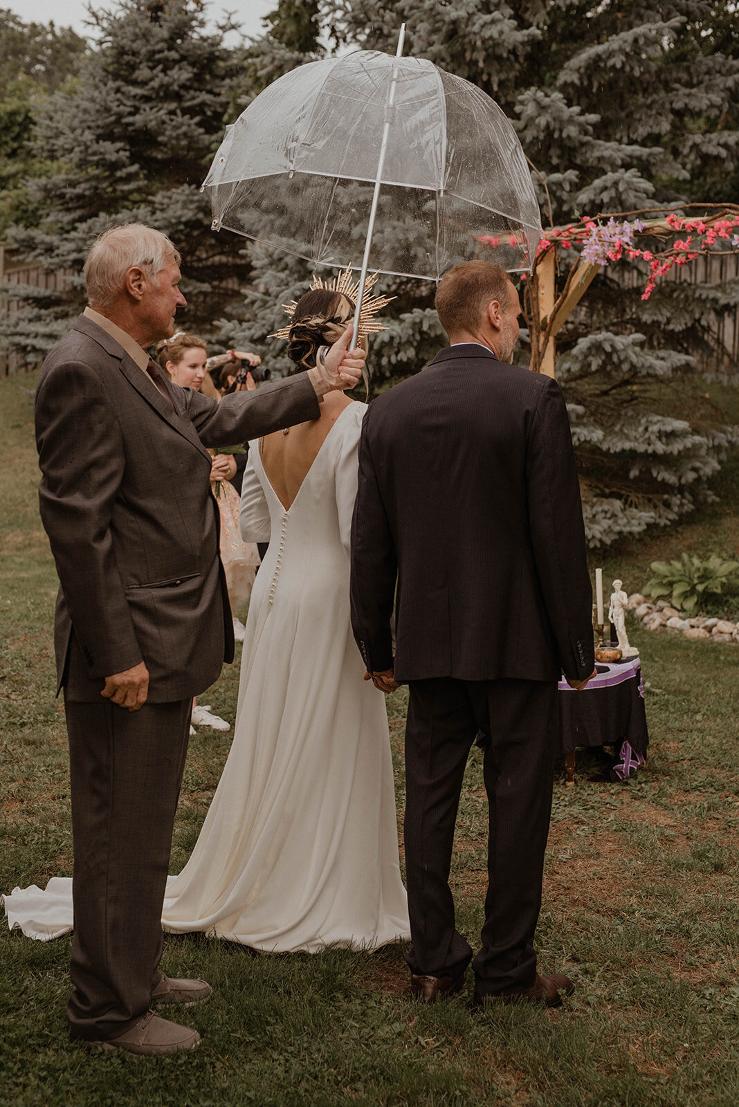 A--wiccan-backyard-wedding-intimate-ceremony-12