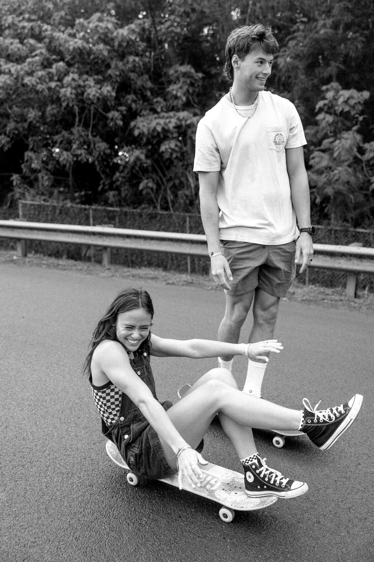 North_Shore_of_Oahu_Engagement_Photos_Skateboards_Laie_Kahuku_Haleiwa-40