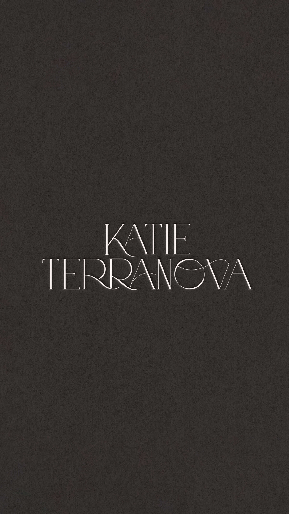 custom logo for a hairstylist, blending bold typography with an elegant and modern salon brand