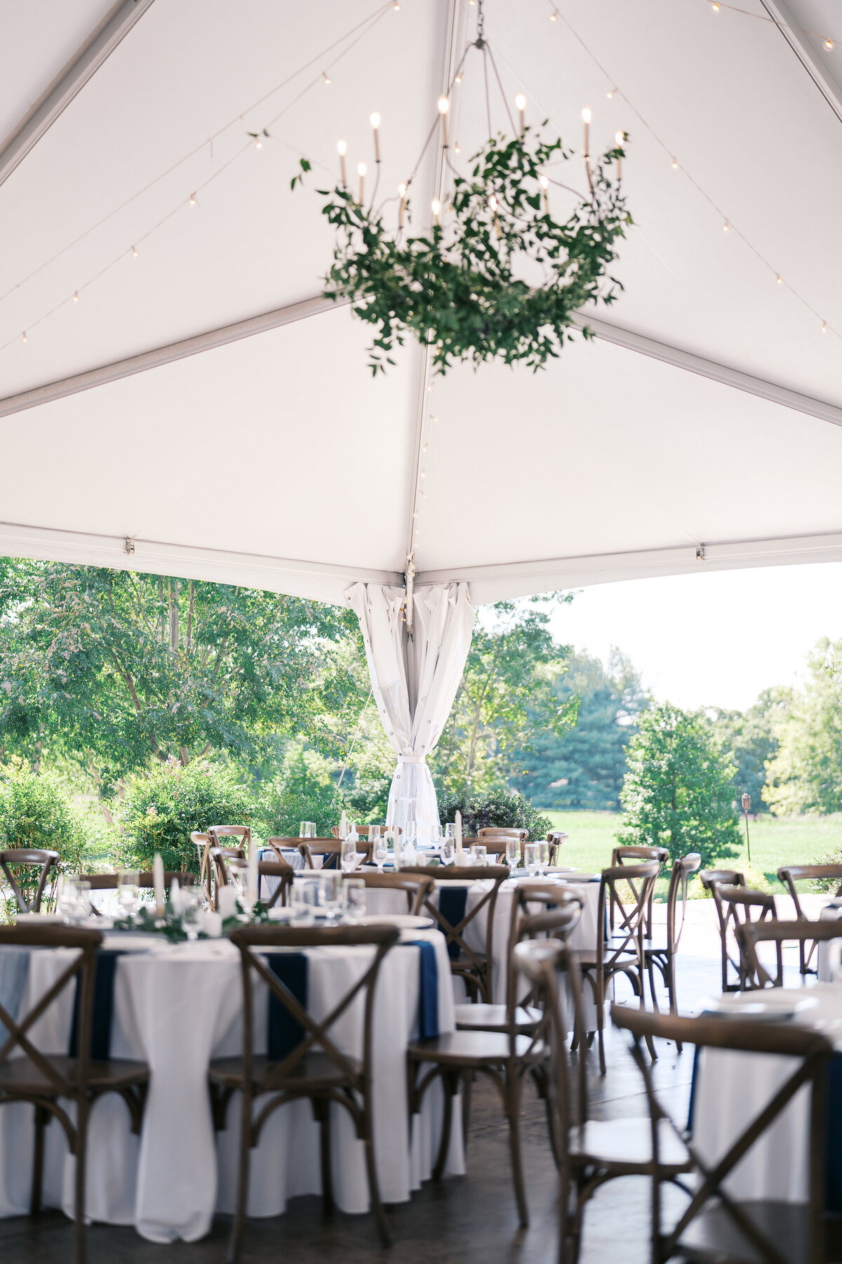 GlenEllenFarmWeddingPhotographer_DC_NY_WeddingPhotographerJenniferFern-27