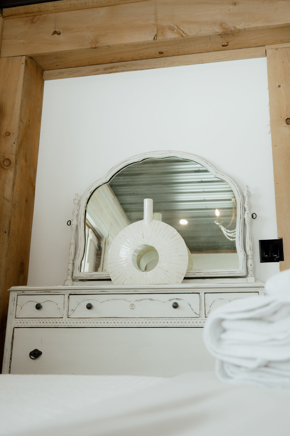 Bear-Ridge-Destination-barndo-suites-rosie-photo-video-70