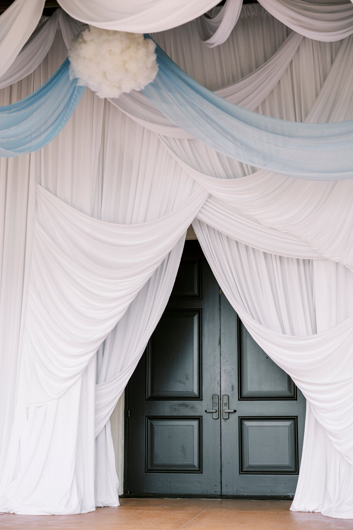 az bride gala 2025 Dress Foyer-53_(2048)